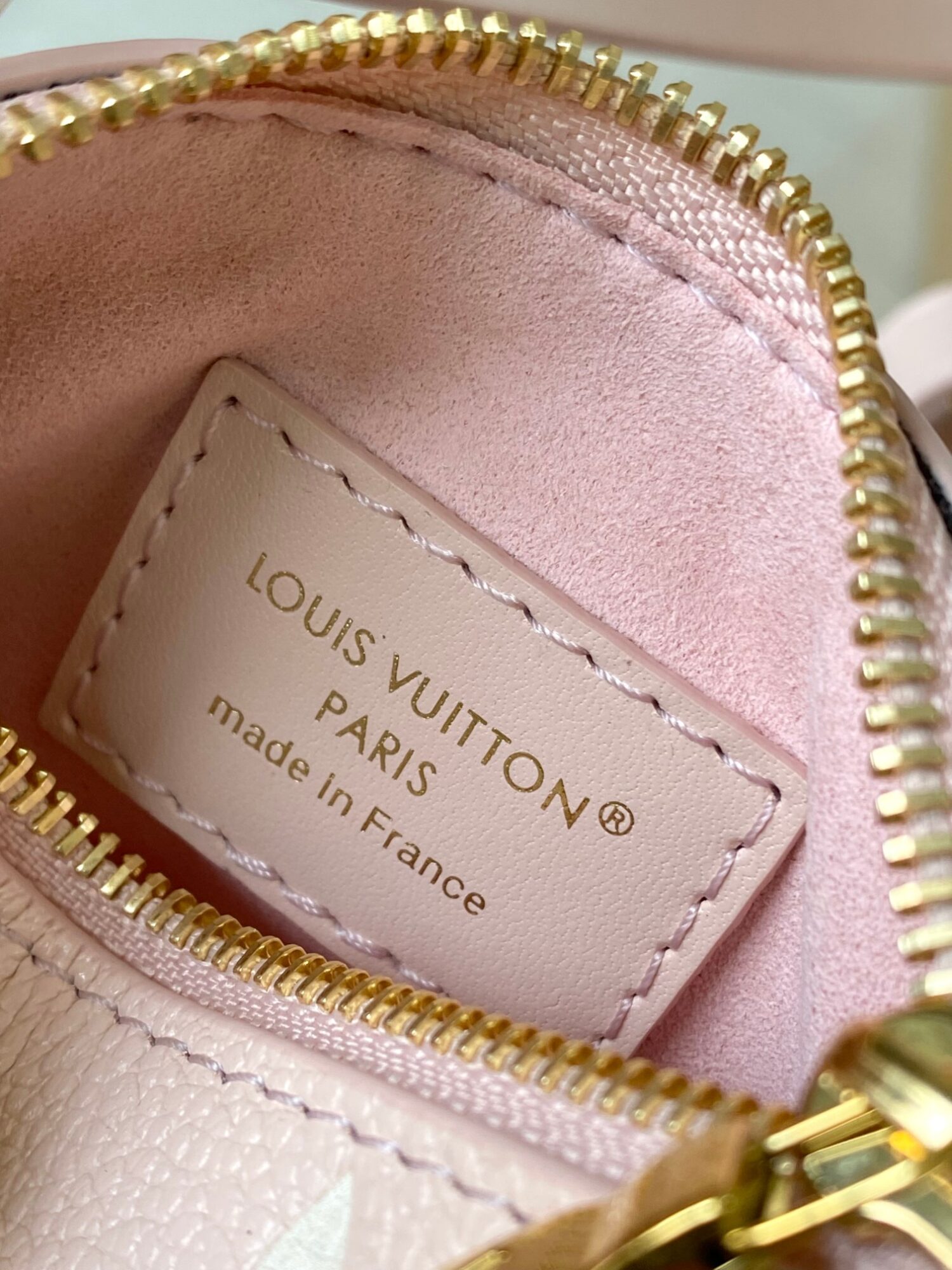7 Louis Vuitton This All In BB Handbag