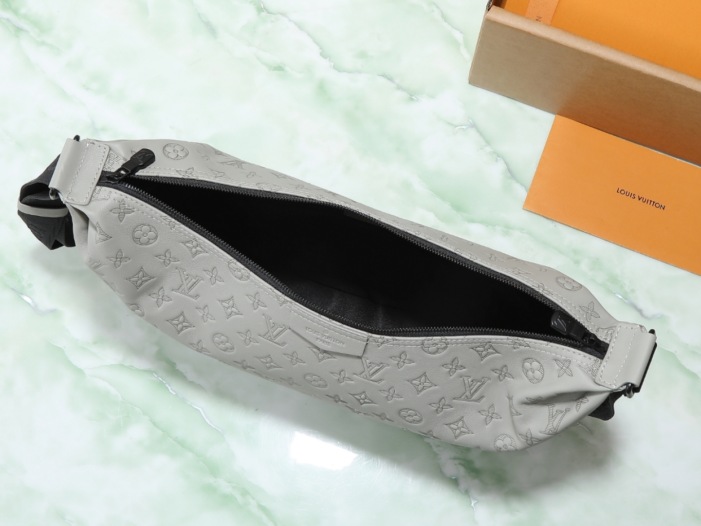7 Louis Vuitton M24468: This Hobo Hamac bag is crafted from soft Monogram Shadow embossed cowhide leather.