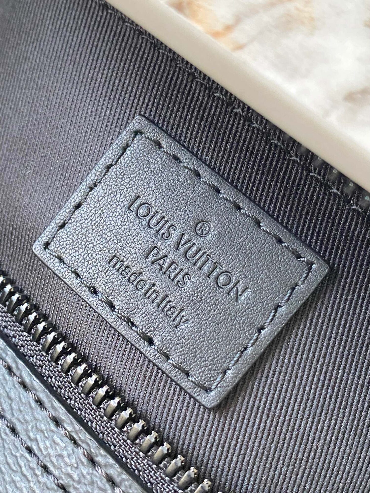 7 Louis Vuitton SOFT POLOCHON Small Bag M46796 – Black Monogram