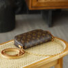 7 Louis Vuitton In recent years, the Y2K retro trend has continued to gain momentum; Ivy was born at the intersection of this retro resurgence and modern practicality.