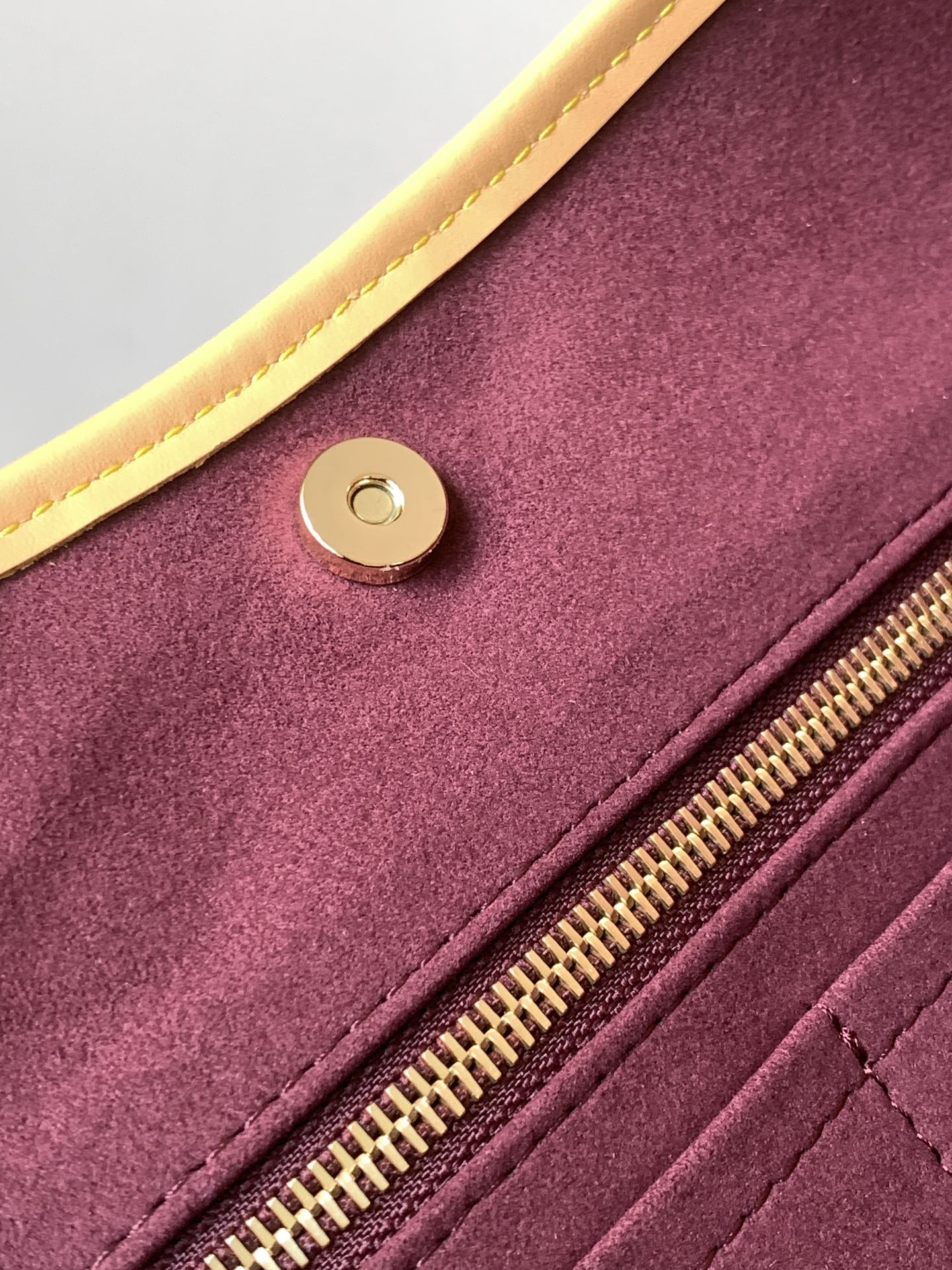 8 Louis Vuitton Launches the Brand-New CarryAll Medium Handbag