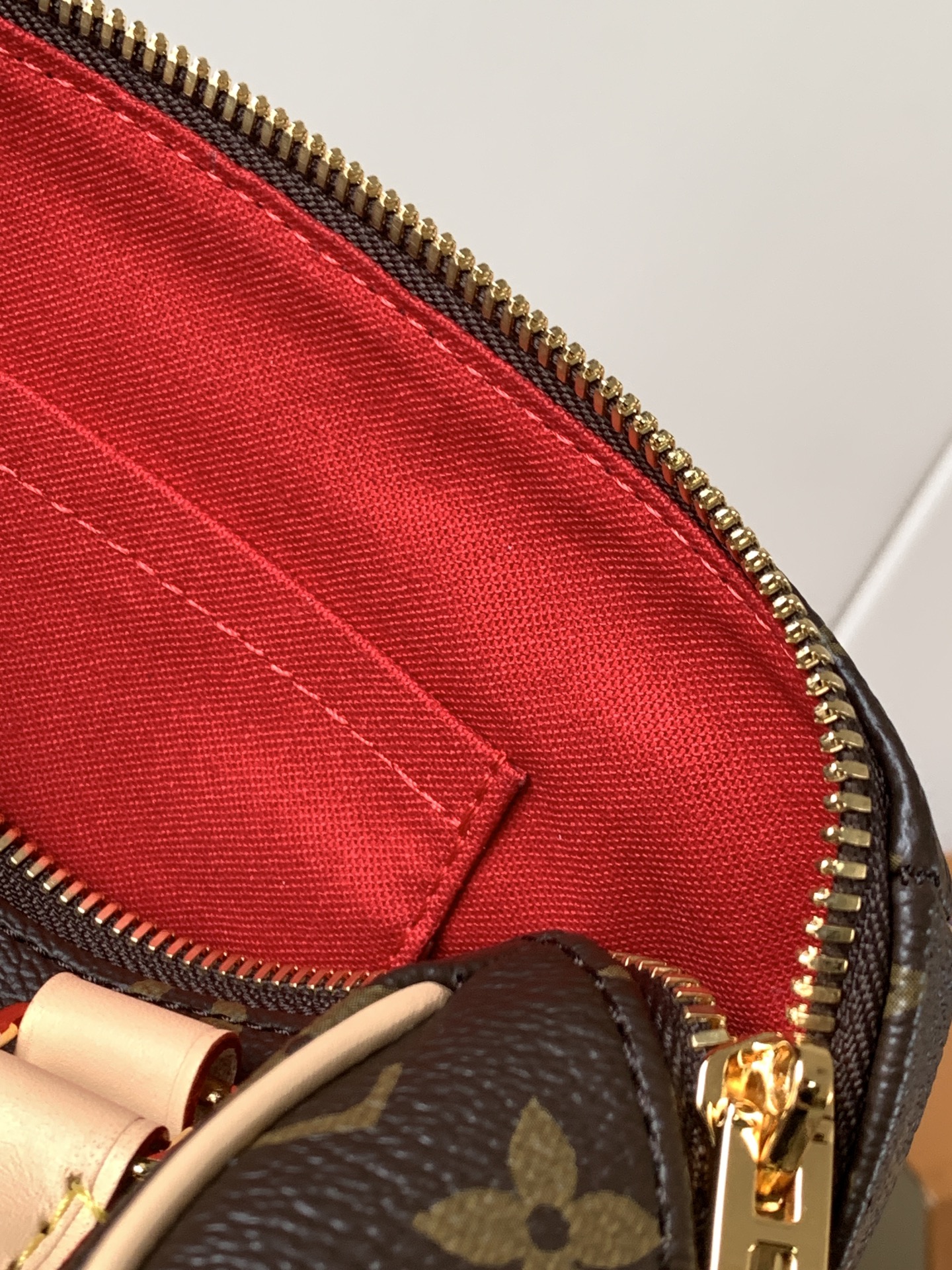 8 Louis Vuitton Drawing inspiration from the House's classics, the Sedy Bandoulière 20 handbag features cowhide leather trim accenting its Monogram canvas.