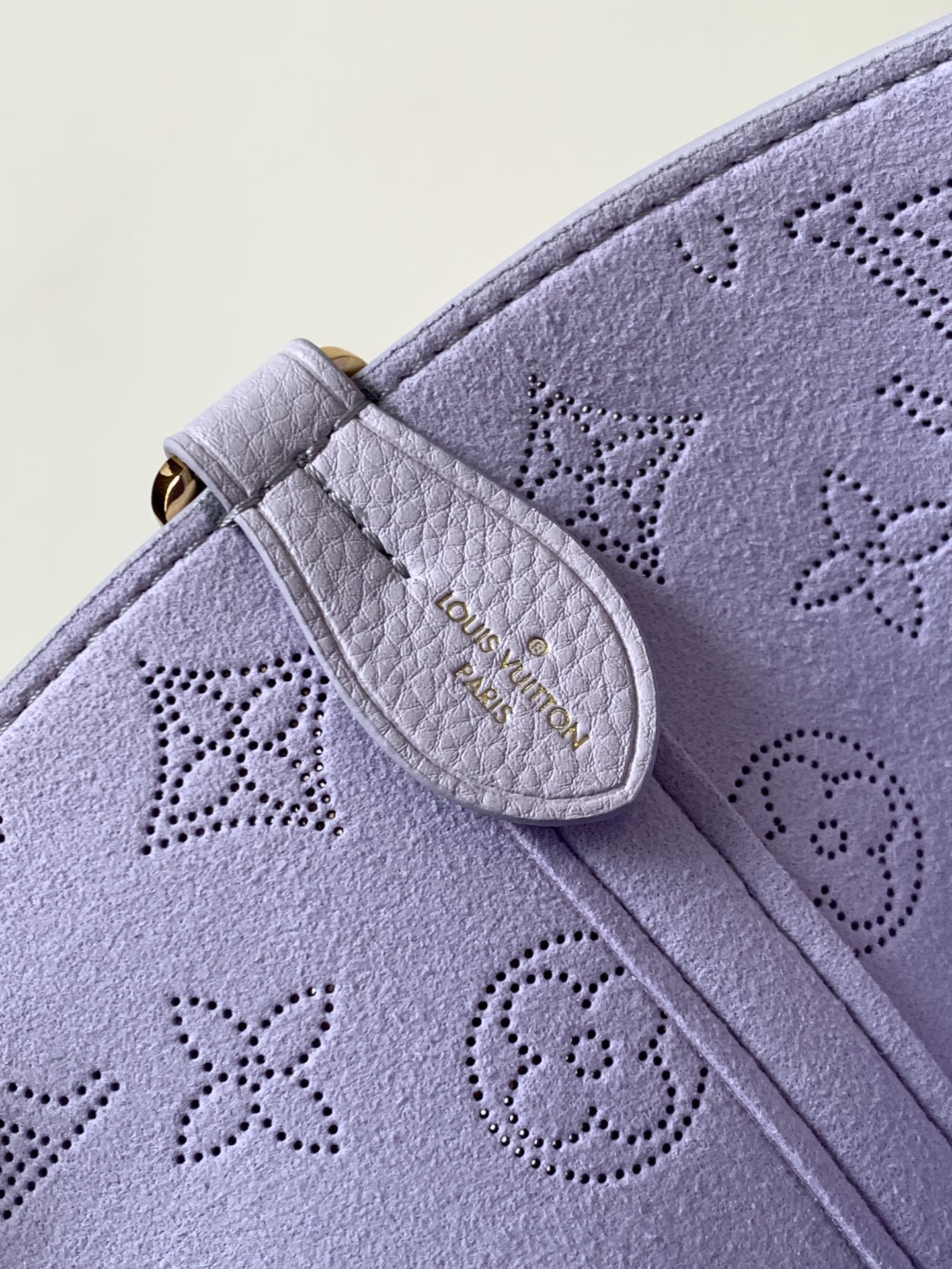 8 Louis Vuitton This small Blossom handbag is steeped in the modern hues of the new season.