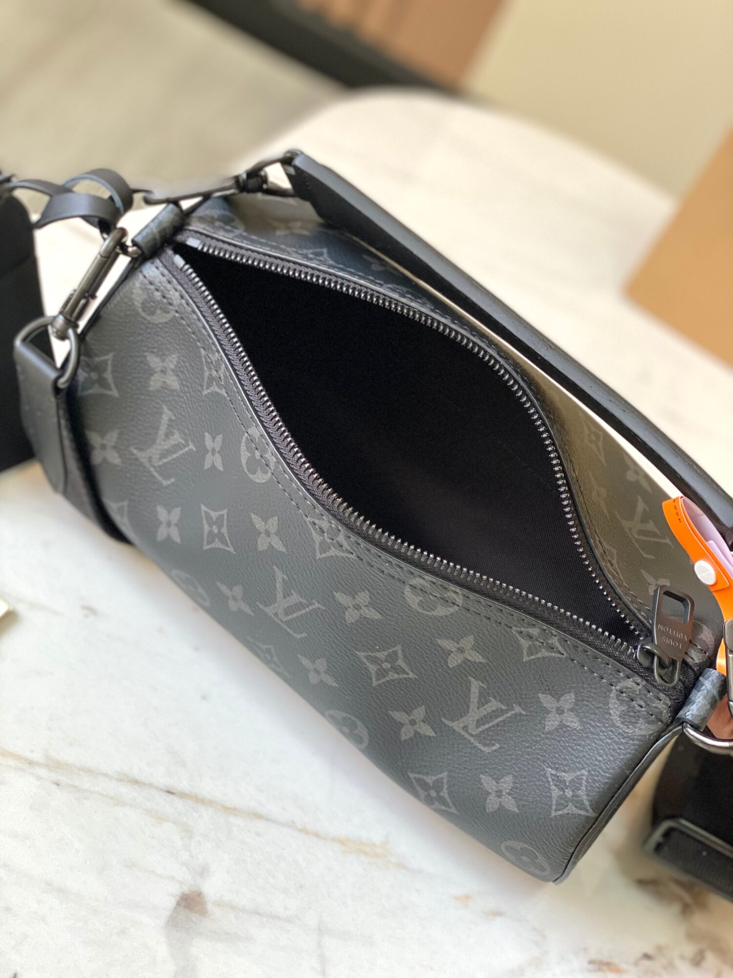 8 Louis Vuitton SOFT POLOCHON Small Bag M46796 – Black Monogram
