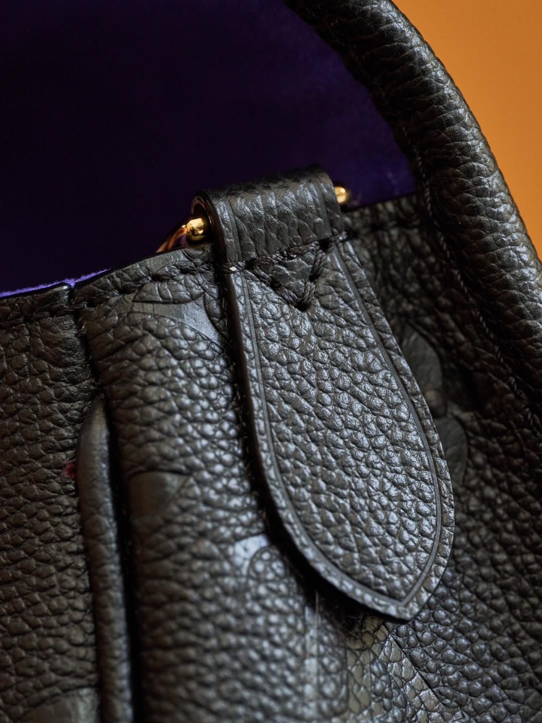 8 Louis Vuitton This model features custom craftsmanship inspired by Italian manufacturing traditions, dynamic rolling code technology, and exclusive fabrics sourced directly from the original manufacturer.