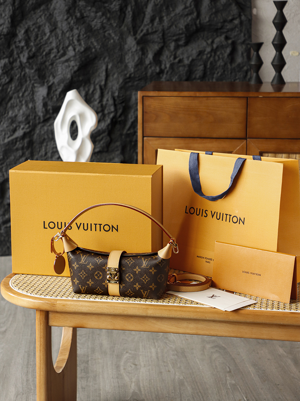 8 Louis Vuitton The Pochette Mia lunchbox bag delivers a stunning visual impact, exuding an air of vintage chic that is off the charts. Its magnetic S-lock clasp serves not only as a decorative accent but also as a symbol of exquisite craftsmanship and quality.
