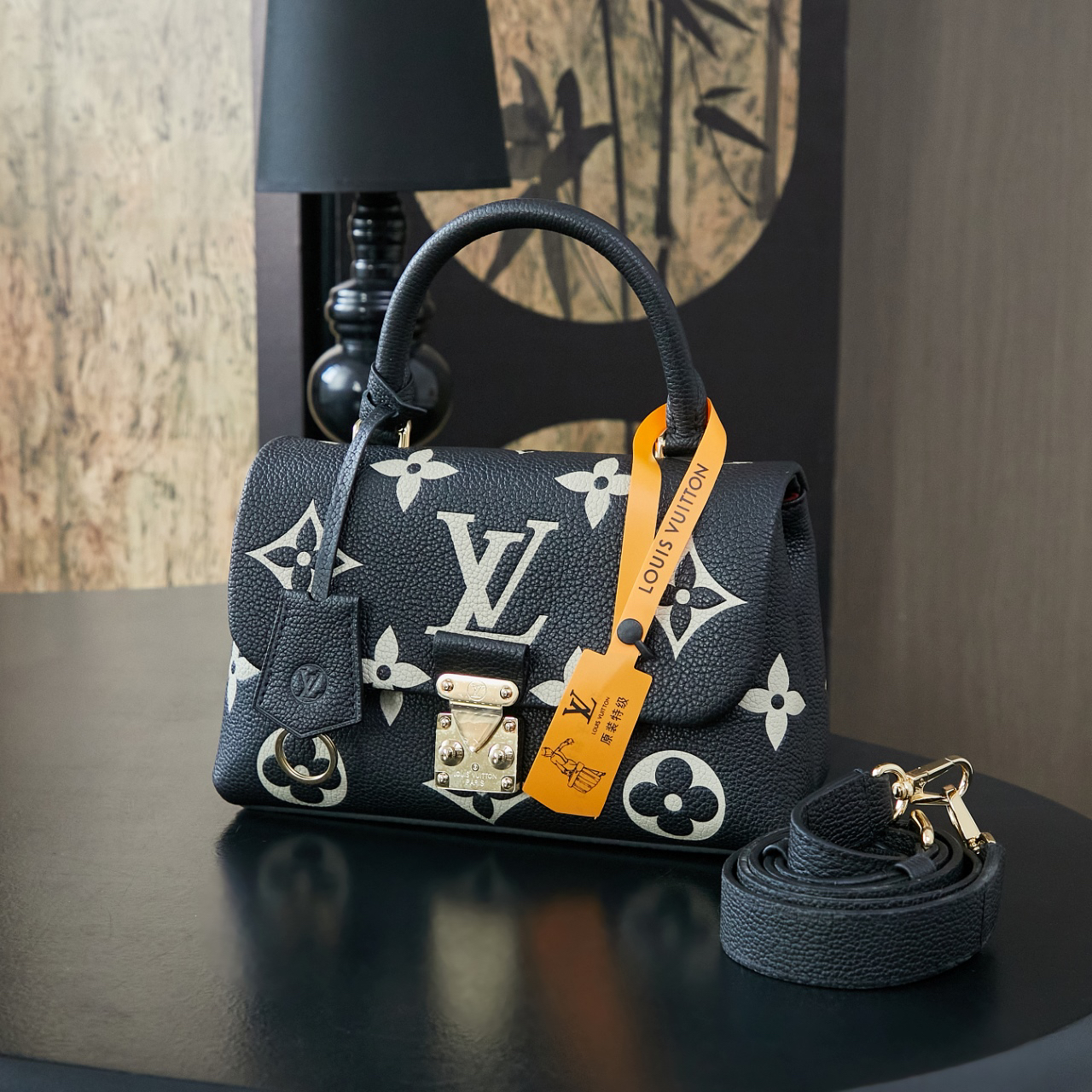 Louis Vuitton M45978 163 Dynamic Chip [Genuine Product] - Leather is Italian Grade A leather from the OEM factory.