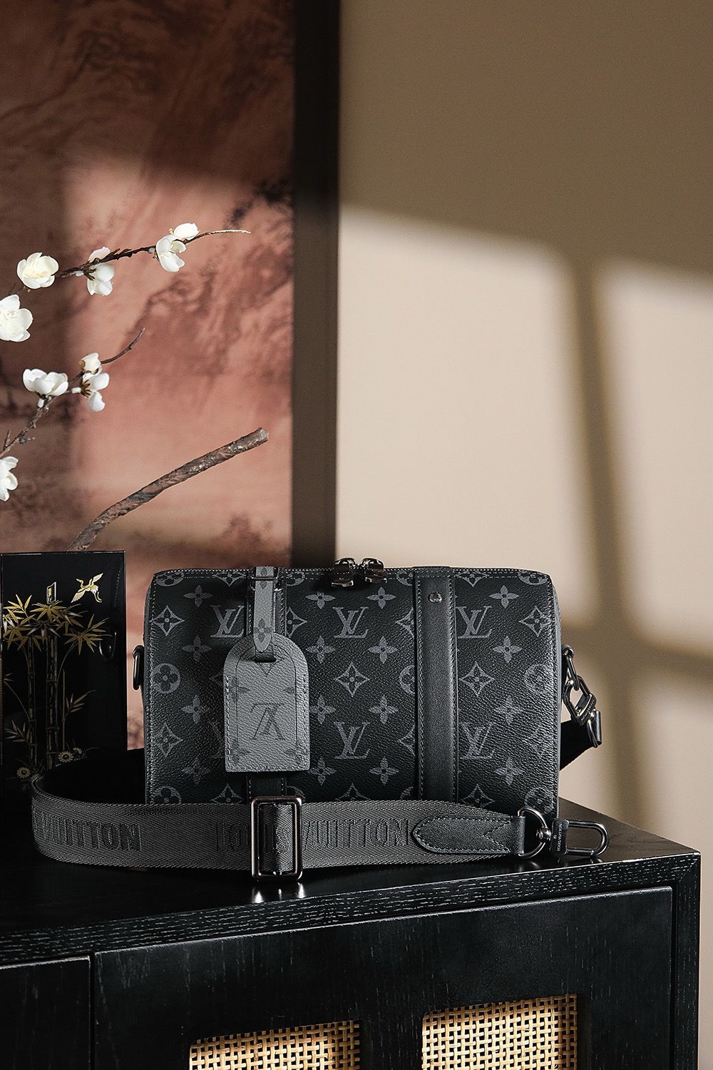 Louis Vuitton ππππ©ππ₯π₯ ππ’ππ² #M45936# The ππππ‘πππ series has always been a favorite among trendy men.