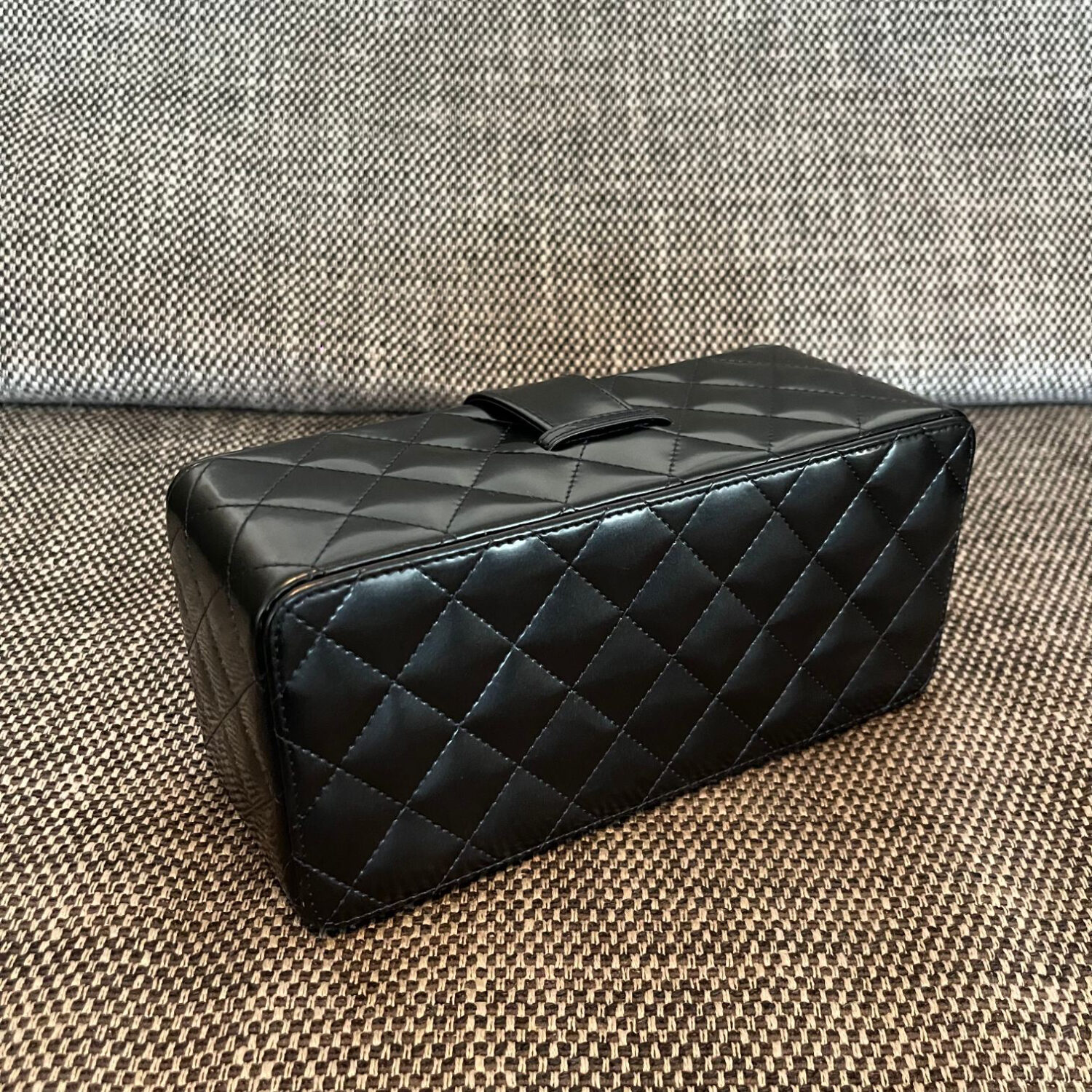 CHANEL VINTAGE Pearlescent Handbag
