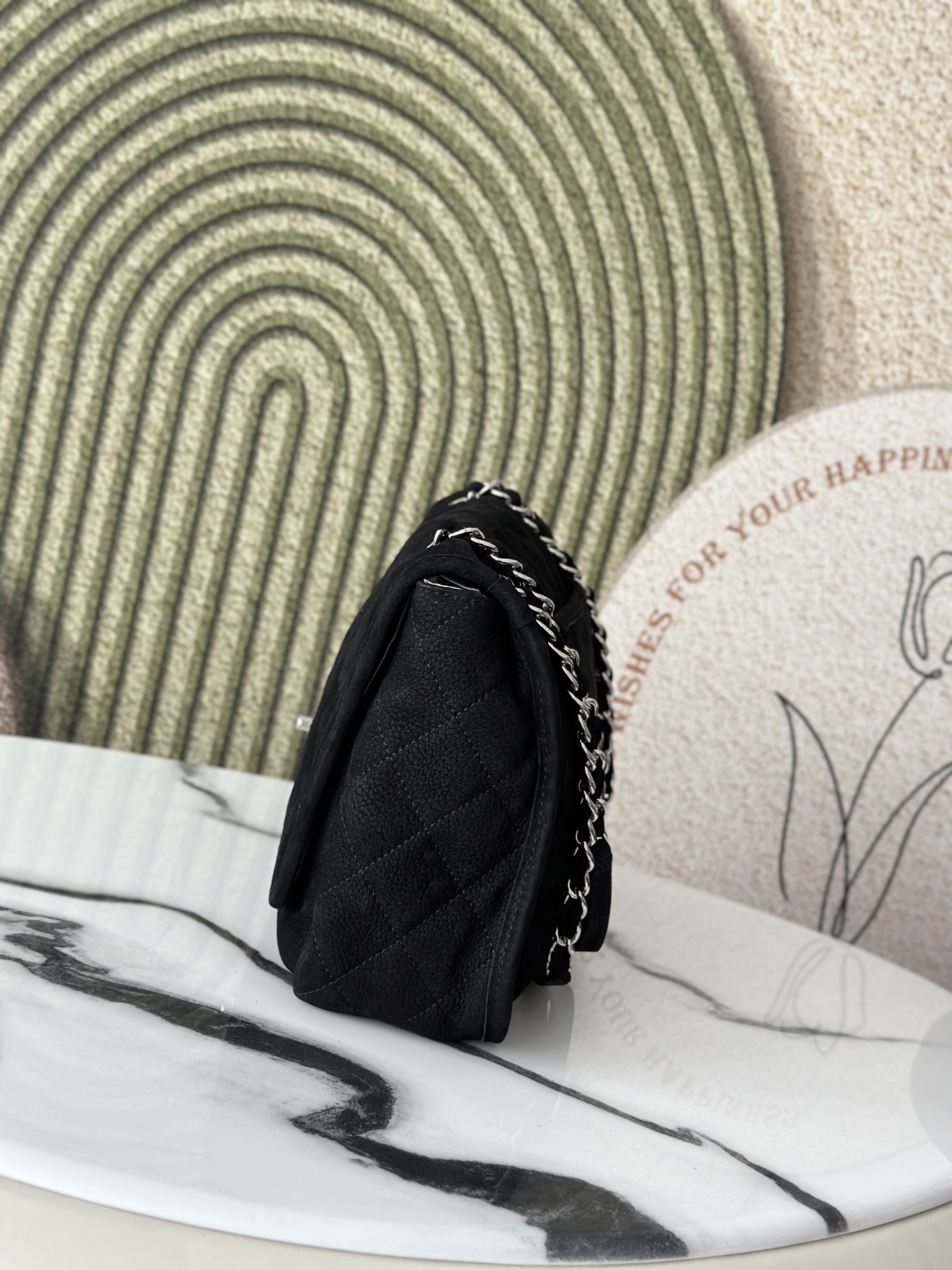 1 Extra-large logo suede double-pocket chain bag with 8 pockets – perfect for airport shopping!