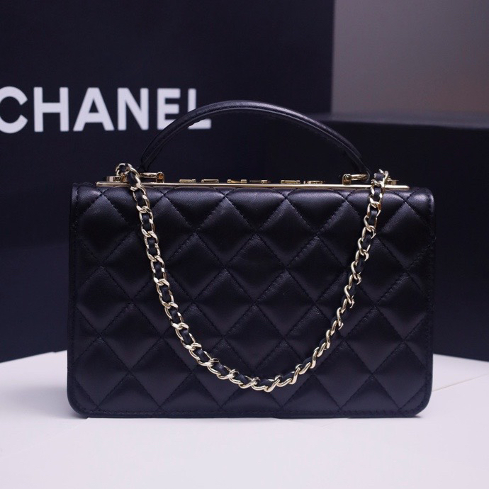 1 Chanel 25s handle with diamond embellishment