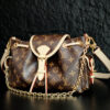 1 Louis Vuitton The M25085 uses Italian Grade A leather, which is a key factor in its quality.