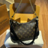 1 Louis Vuitton This monogrammed, single-shoulder/crossbody bag is so simple 😍 The more you look at it, the better it looks. The capacity is surprisingly generous.