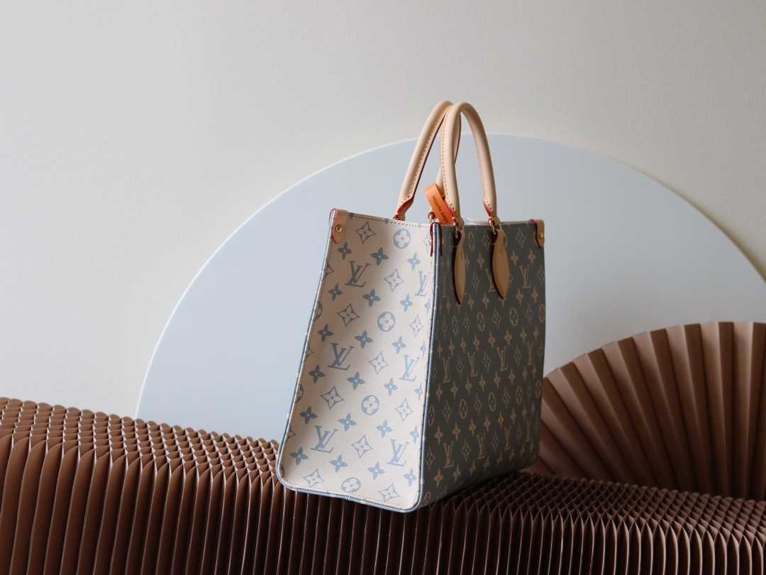 1 Louis Vuitton M12415 is the official version. This OnTheGo MM offers a seasonal reinterpretation of Louis Vuitton's iconic Monogram canvas.