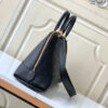 1 Louis Vuitton M44832 NEO ALMA bb embossed Empreinte leather has a soft feel