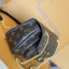 1 Louis Vuitton【NEW CHAIN BAG】Model: M45592 This chain bag features a delicate design crafted from Monogram canvas.