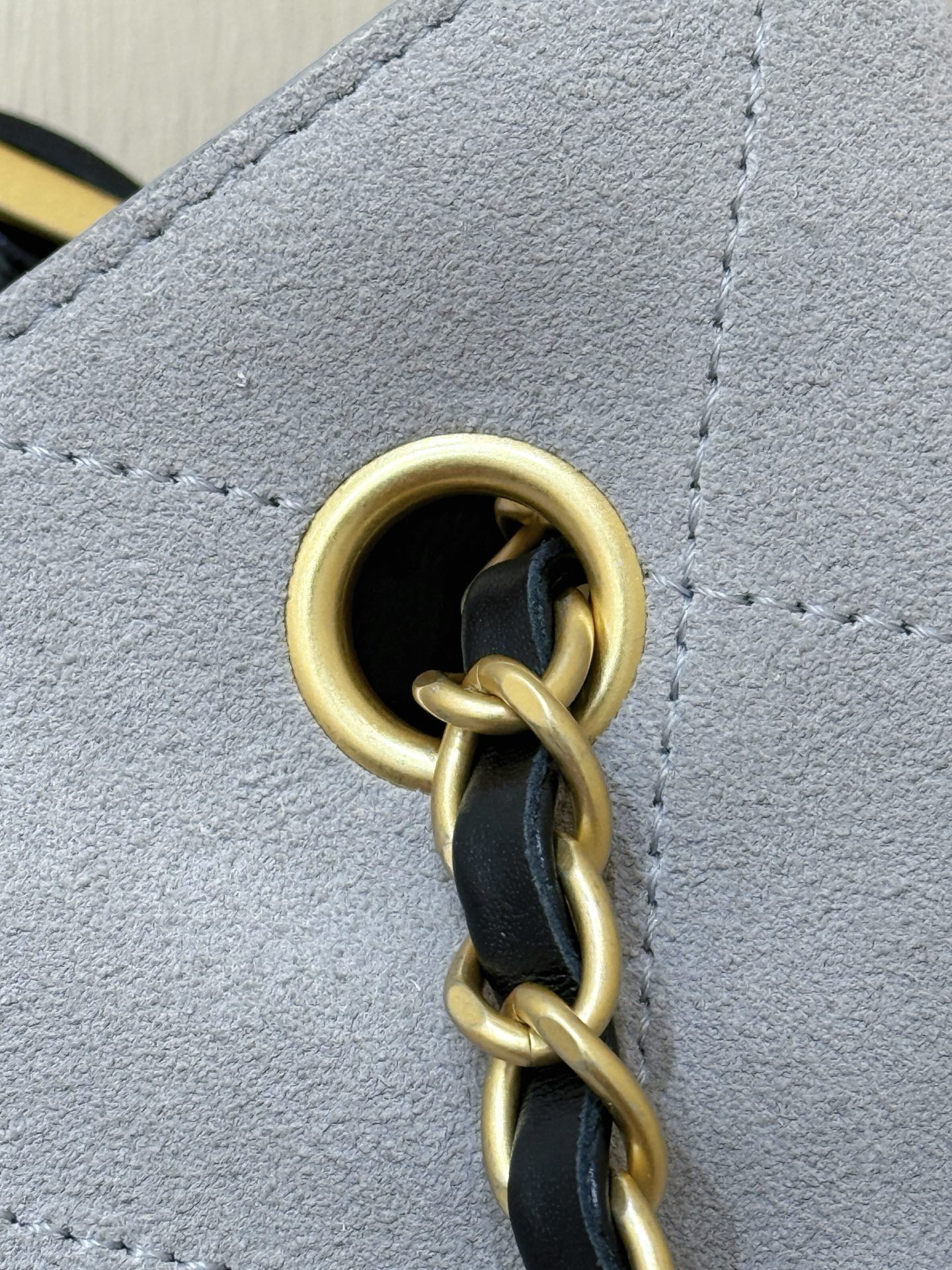 3 Chane1 25A Suede Color Block Hobo👜