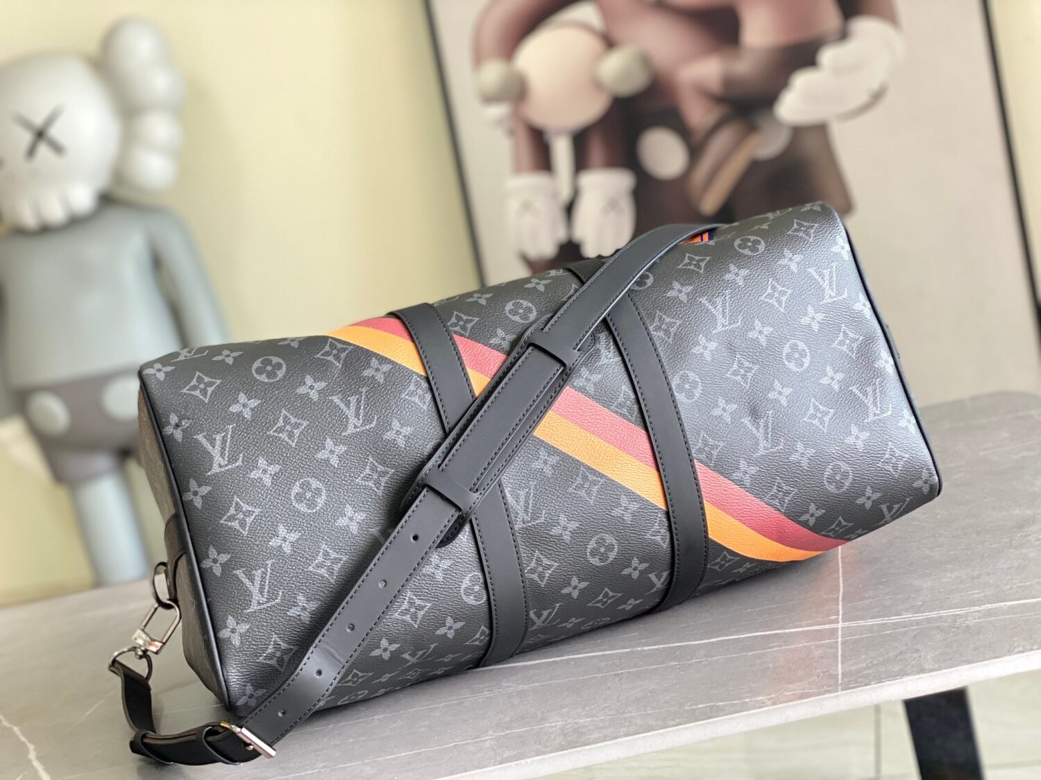 3 Louis Vuitton 01949 Rose Red. 13808 Red This Keepall Bandoulière 45 travel bag is