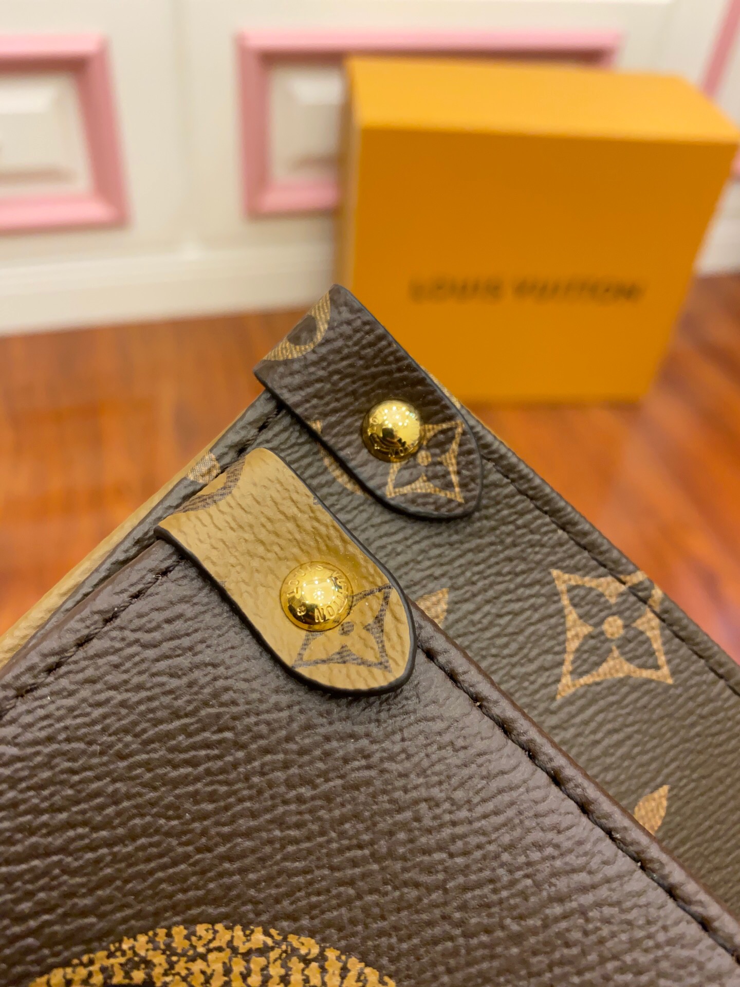Louis Vuitton M45320 (volume model) uses imported original fabric.
