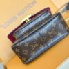 3 Louis Vuitton【NEW CHAIN BAG】Model: M45592 This chain bag features a delicate design crafted from Monogram canvas.