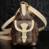 4 Louis Vuitton The M25085 uses Italian Grade A leather, which is a key factor in its quality.
