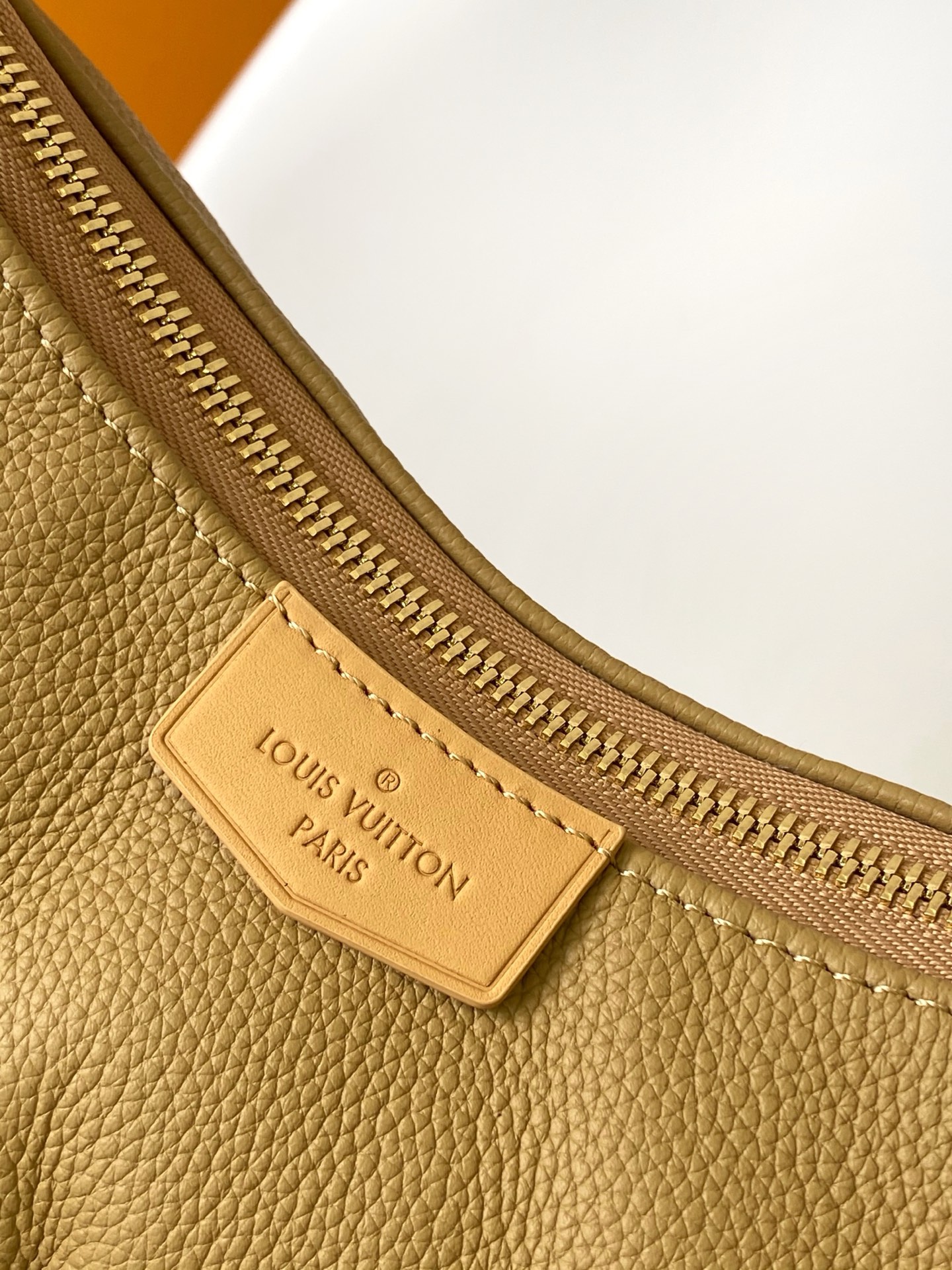 5 Louis Vuitton M12697 Full Khaki Leather Bag, Top-Tier Original, Dimensions Modified, Monogram Canvas, Classic Canvas with Wide Shoulder Strap