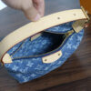 5 Louis Vuitton HILLS POCHETTE clutch bag M82949