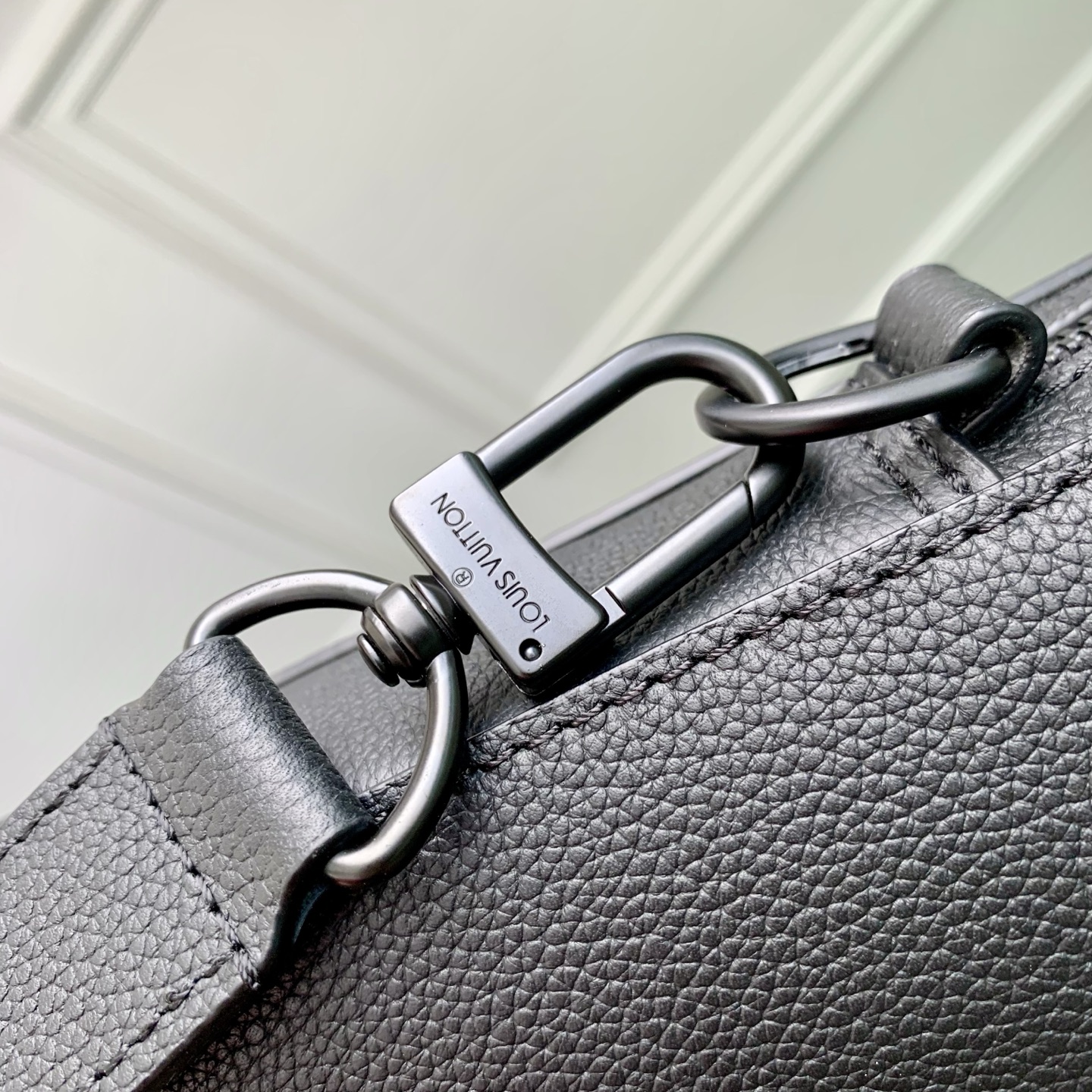 5 Louis Vuitton The M15258 Gate briefcase is crafted from waxed cowhide leather, featuring a supple design and ample space.