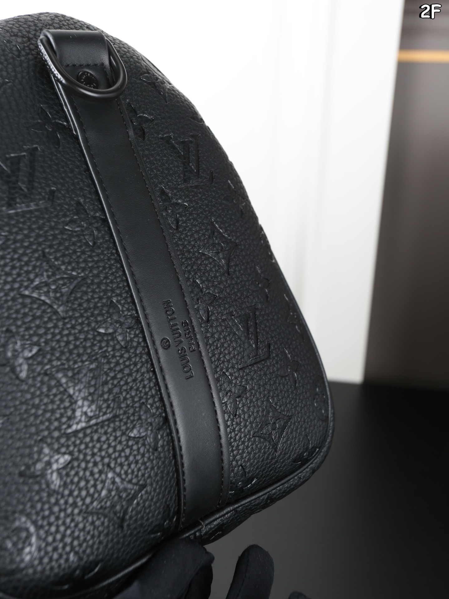 6 Louis Vuitton keepallBandoulière 35 Lychee Pattern Embossed Pillow Bag Shoulder Bag/Crossbody Bag/Handbag