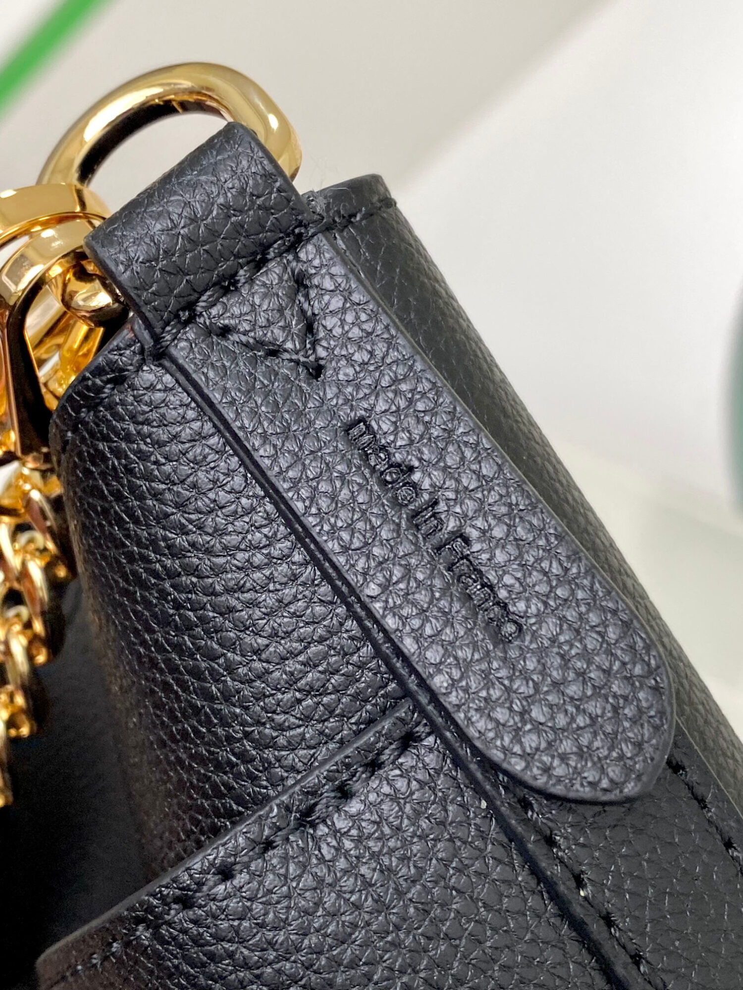 7 Louis Vuitton Lo and Walk full leather bucket bag and chain bag series
