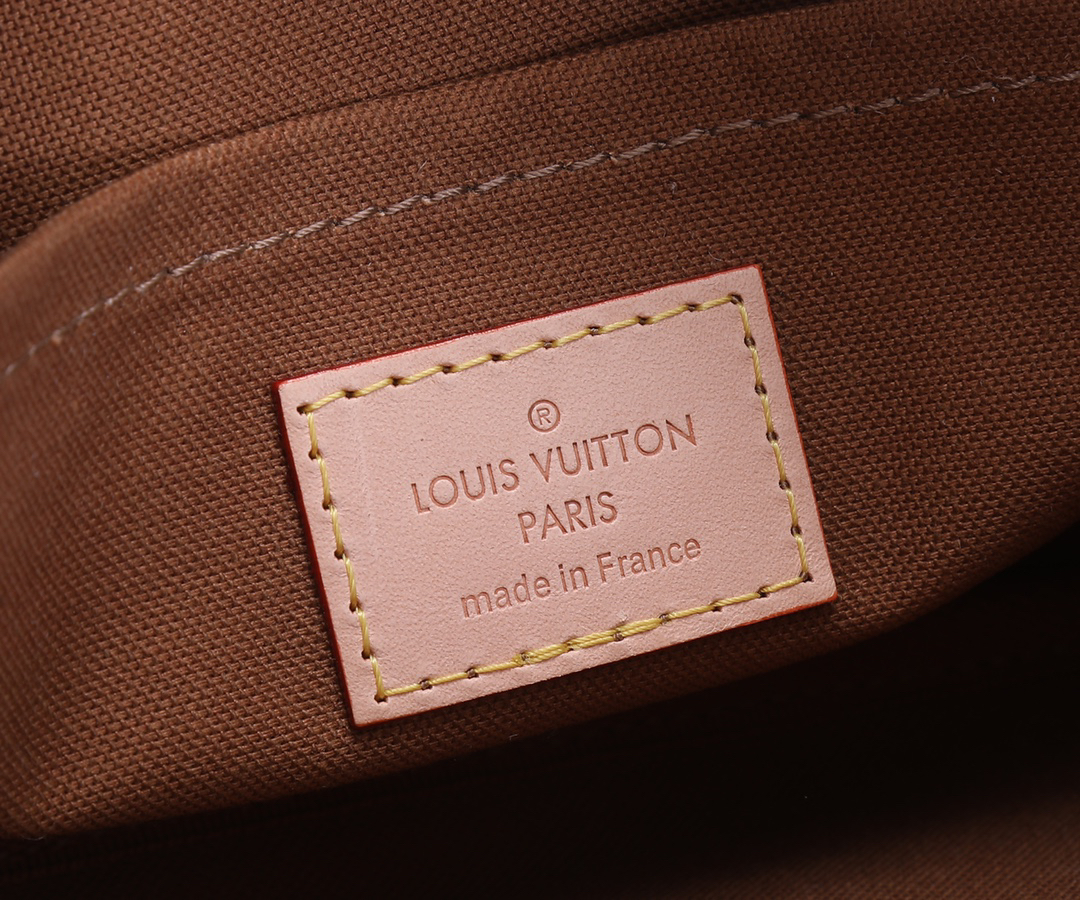 Louis Vuitton Multi Pochette Accessoires handbag collection; Pochette Accessoires clutch bag