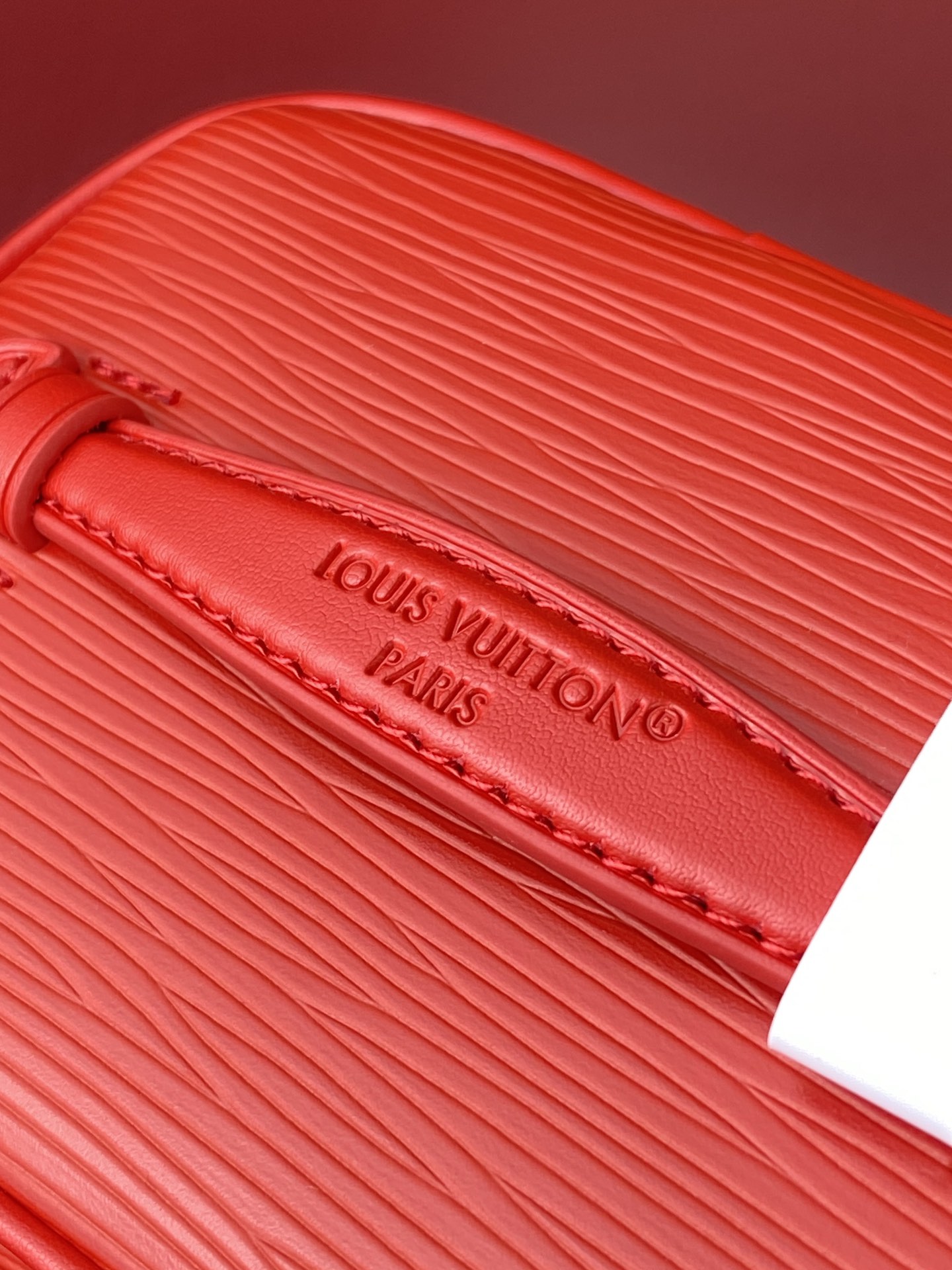 8 Louis Vuitton M25855 Red Small! New Season NICE NANO Bag with Grain Texture. This Nice Nano bag features a grained finish.