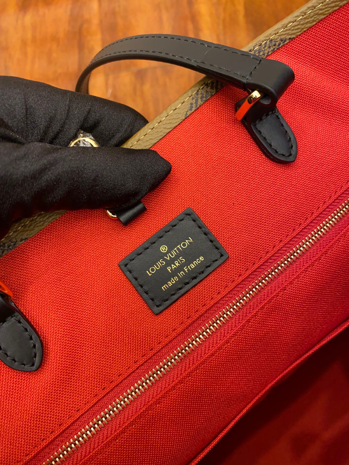 Louis Vuitton M45320 (volume model) uses imported original fabric.