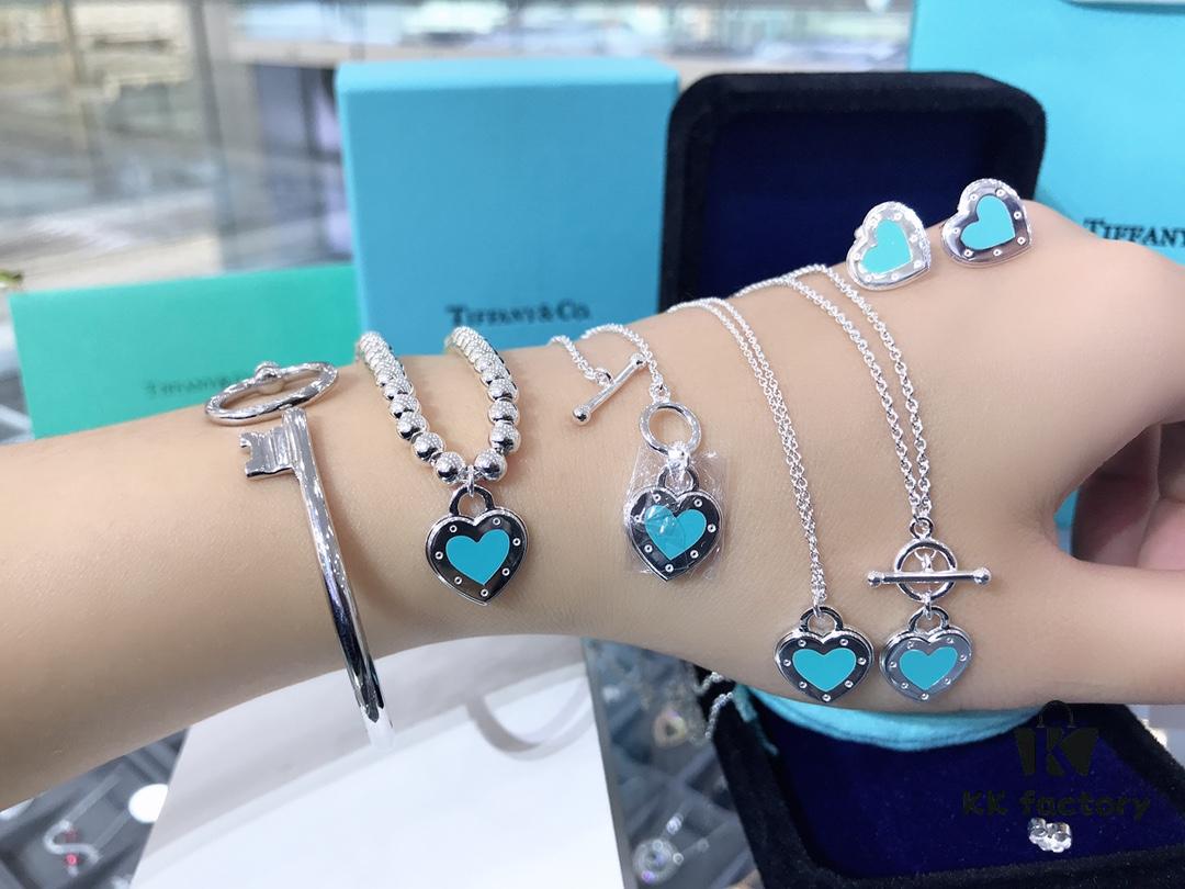 692fd5e899f2d84055c8a7d2 Tiffany Silver OK Necklace + OK Bracelet Stunning! Counter Style Latest Silver Jewelry Set