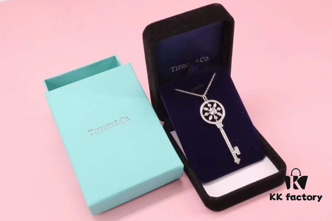 Tiffany Keys Series Best-Selling Key Sweater Chain